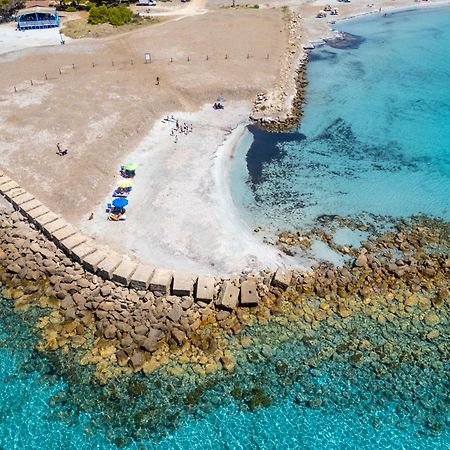 Rustico Porto Pino 30 Mt Dalla Spiaggia Exterior foto