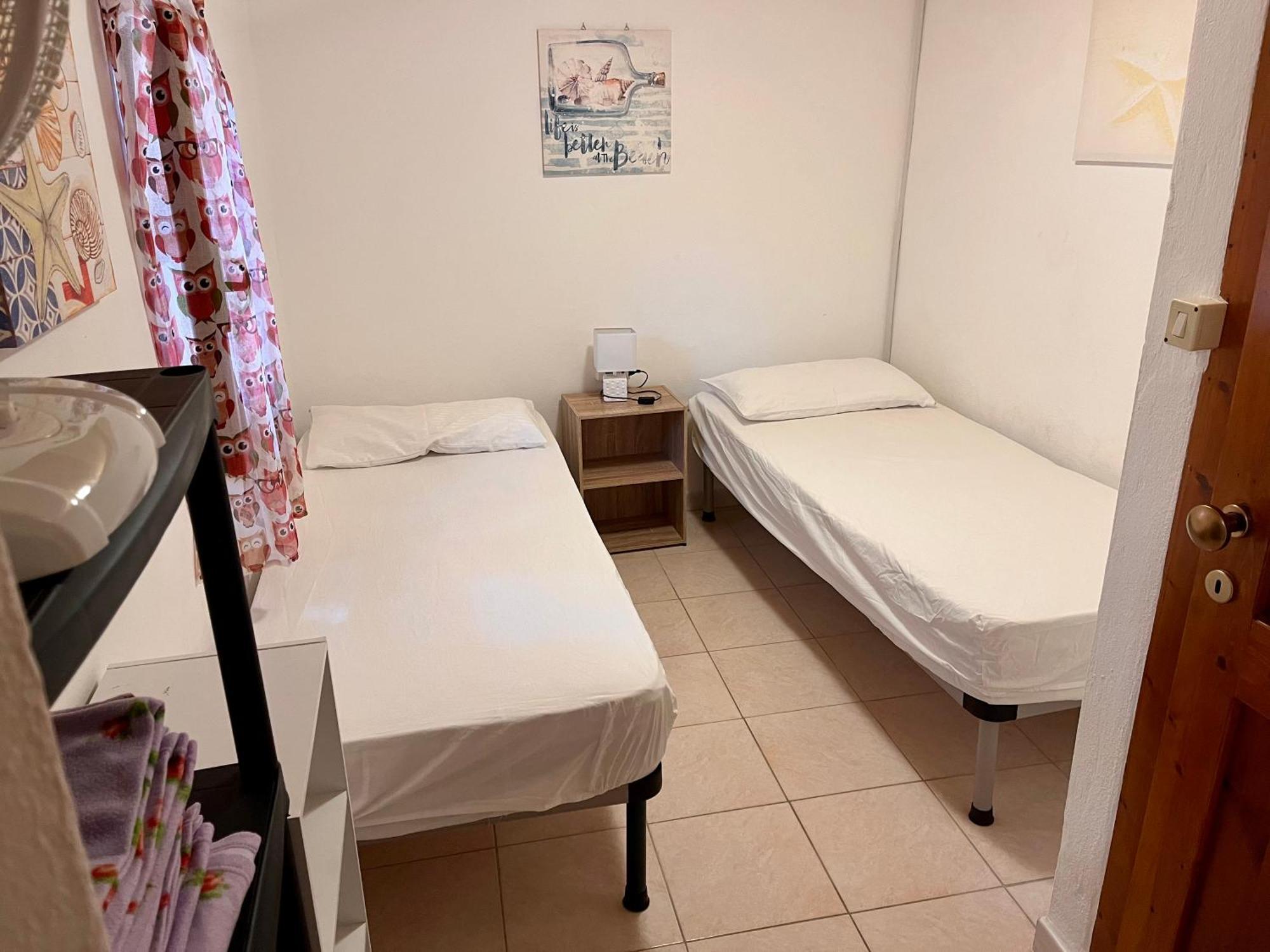 Rustico Porto Pino 30 Mt Dalla Spiaggia Exterior foto